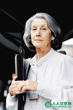 ϷŮɶĬ(Nadine Gordimer)
