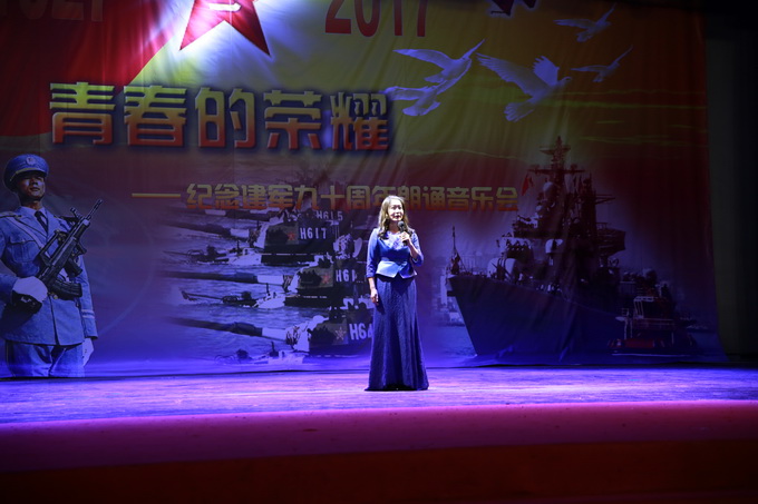 致敬“青春的荣耀” 齐聚“火热的军营”